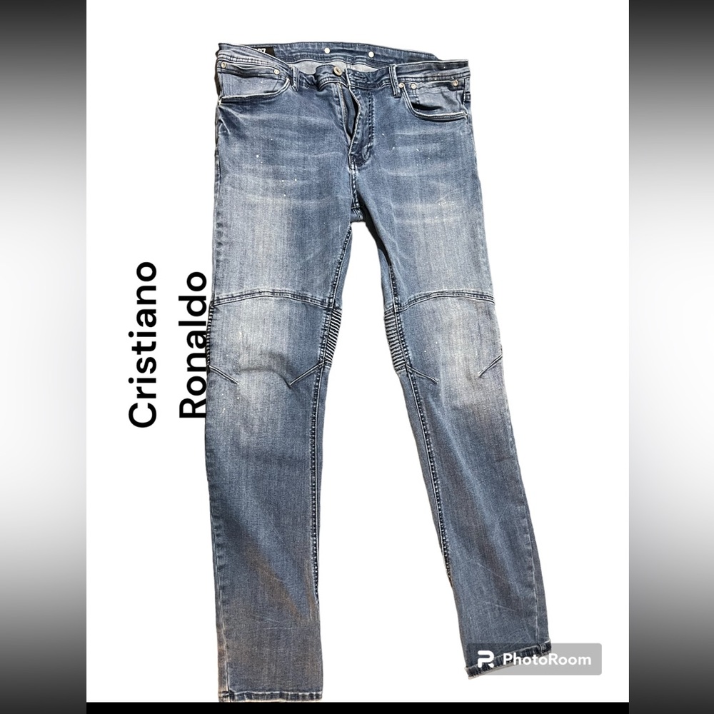 Cristiano Ronaldo jean👖